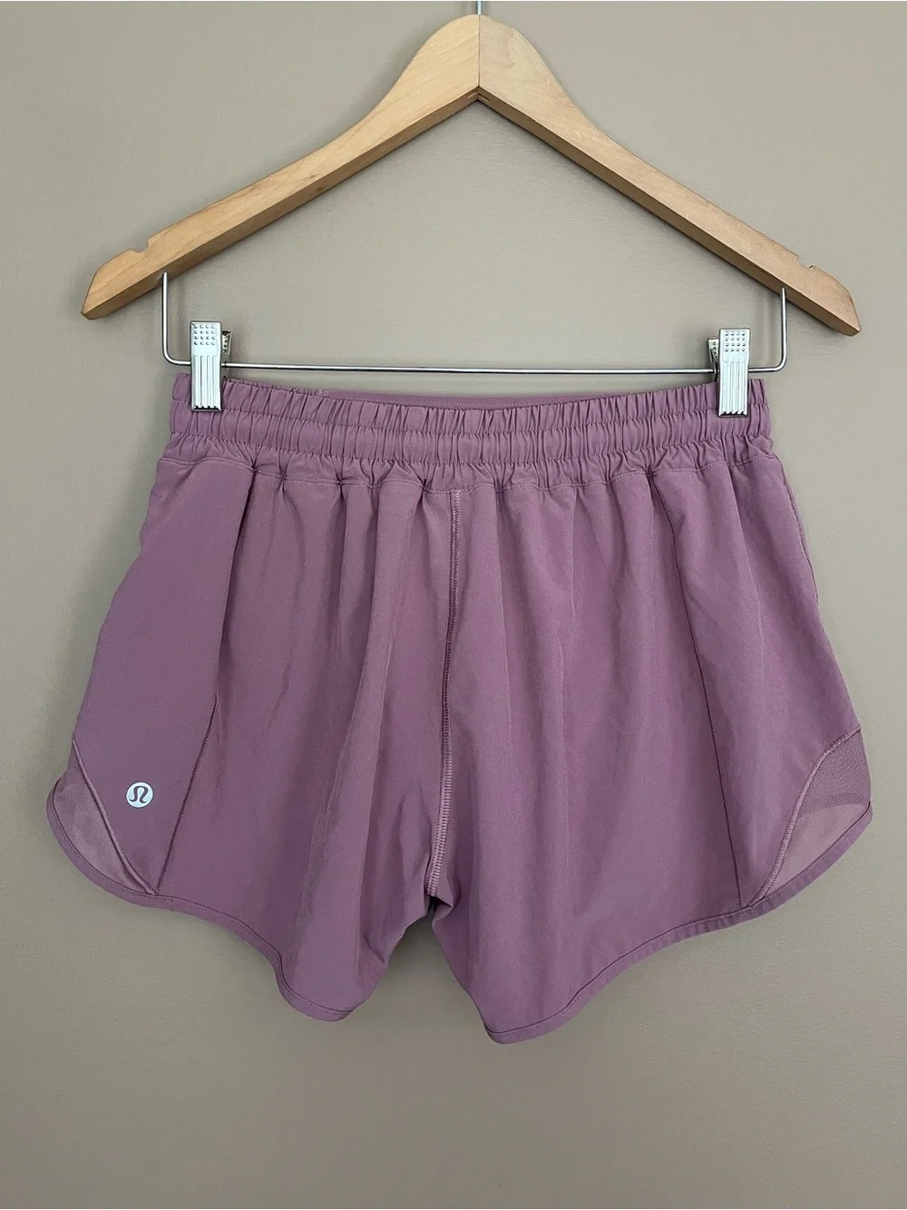 {Lululemon} Hotty Hot Short II Long 4